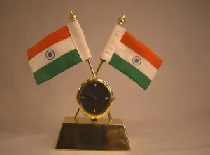 Crossed Indian Flags Desk Clock — Twin Table Flags with Clock