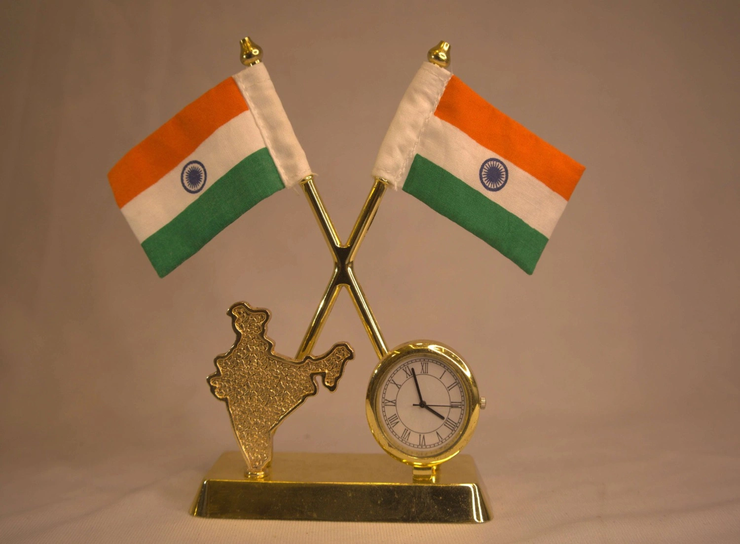 Crossed Indian Flags Desk Display — Map of India & Clock Crossed Indian Flags Desk Display — Map of India & Clock
