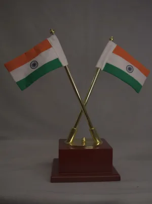 Crossed Indian Flags Desk & Car Set — Twin Table Flags on Wooden Base