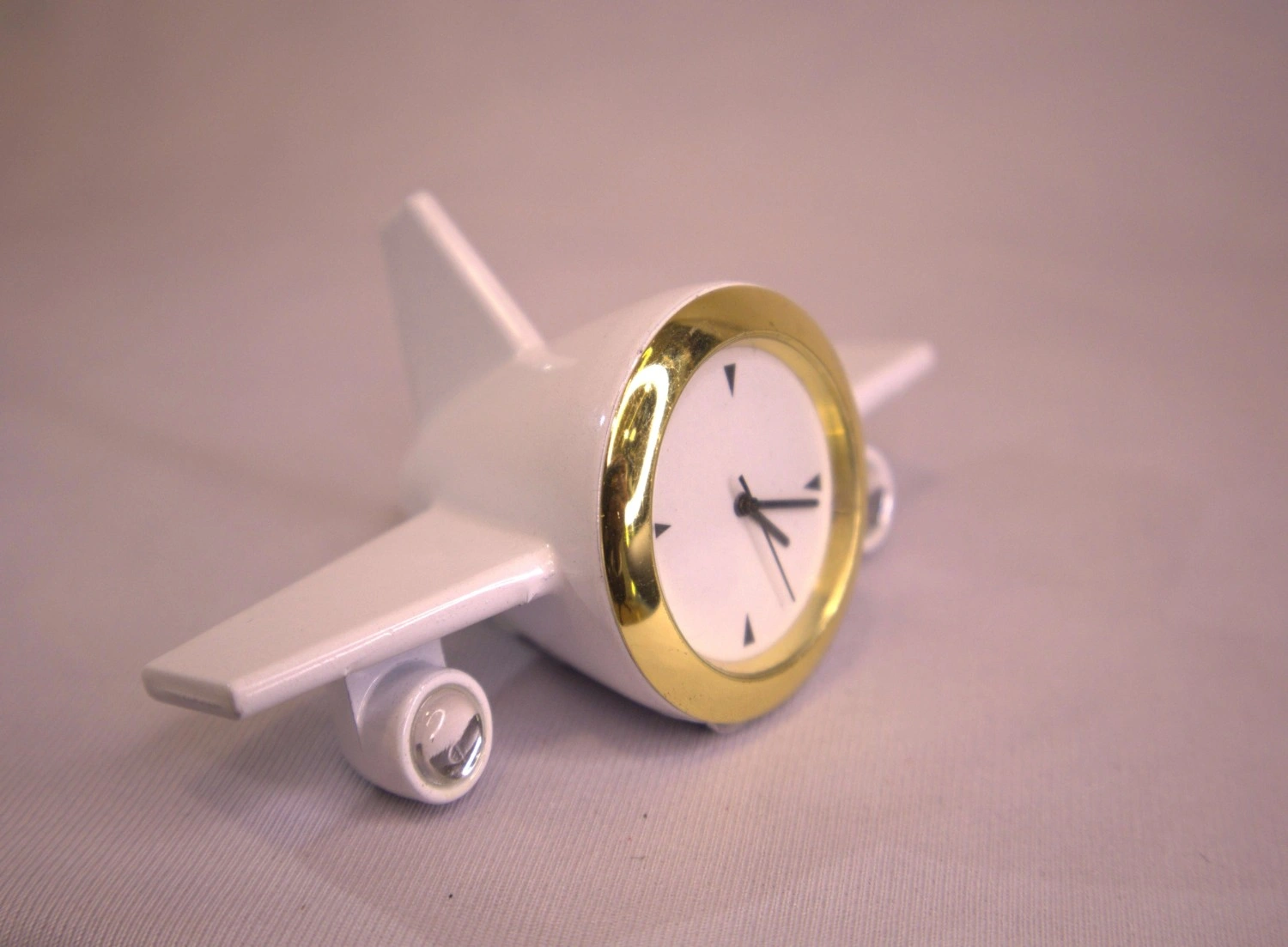 Mini White Airplane Clock Mini White Airplane Clock
