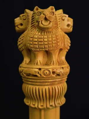 Natural Wood Ashok Stambh