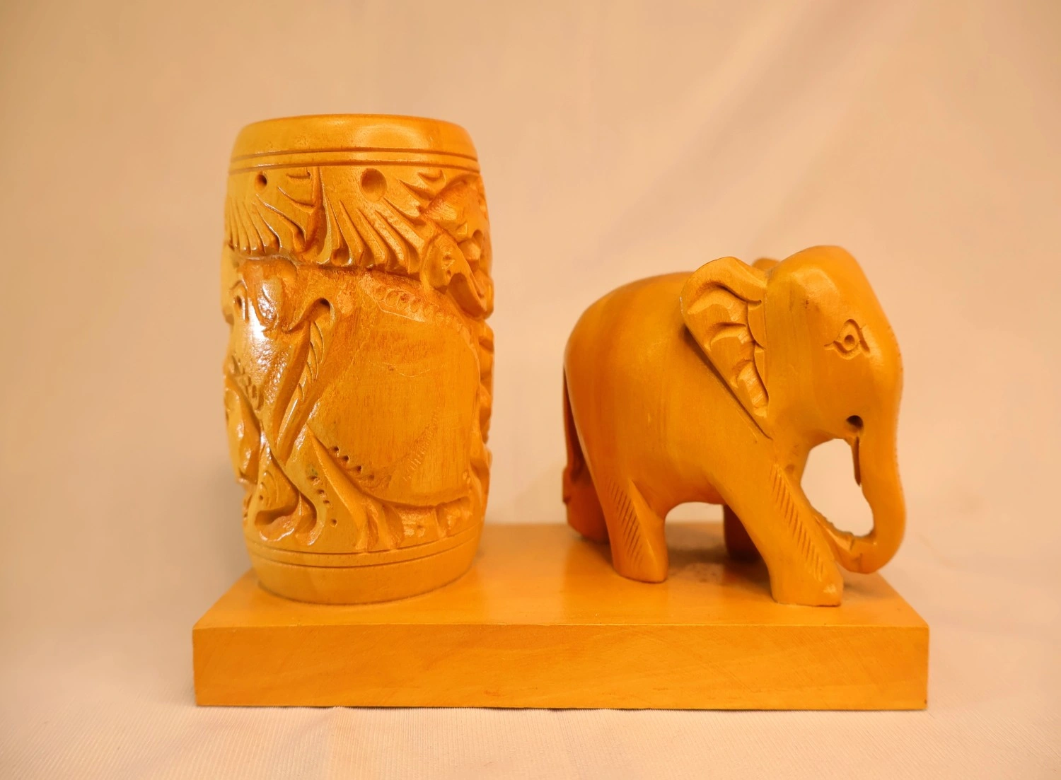 Royal Elephant Wooden Pen Stand Royal Elephant Wooden Pen Stand