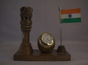 Wooden Desk Showpiece with Ashoka Pillar, Clock & Indian Flag