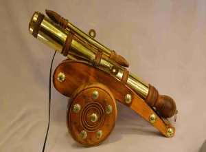 Heritage Cannon Lamp